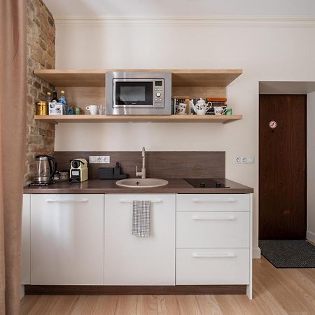 Stylish Studio Close To City Center, Cafes & Parks & Local Dining Riga Exterior photo
