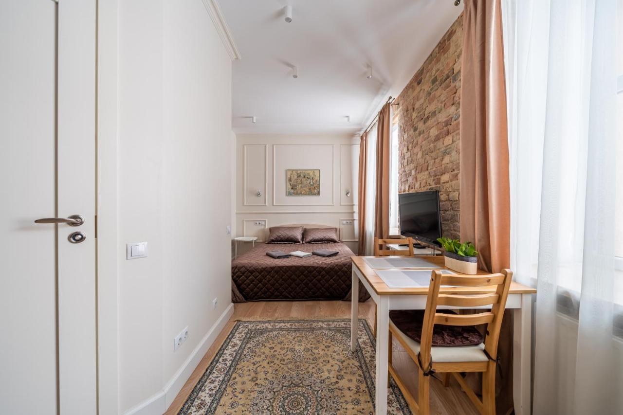 Stylish Studio Close To City Center, Cafes & Parks & Local Dining Riga Exterior photo