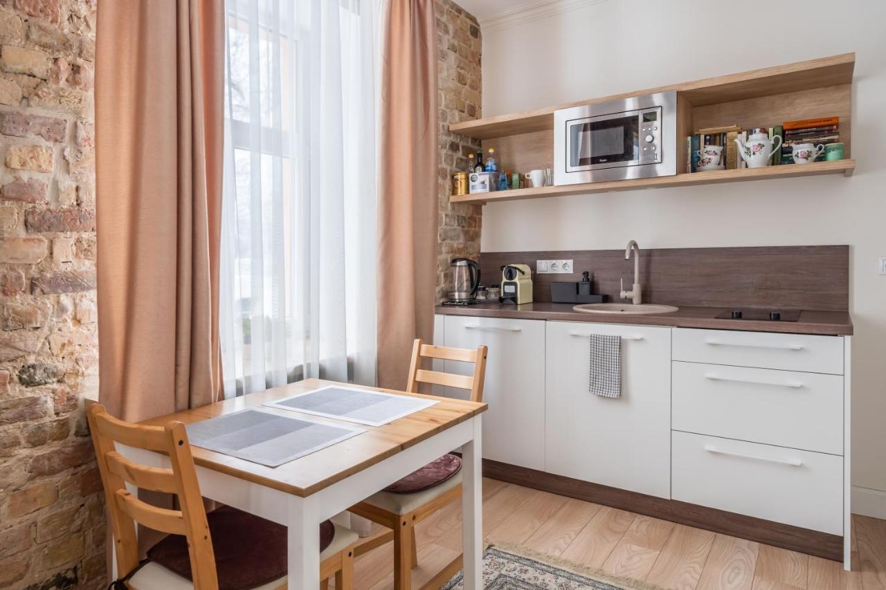 Stylish Studio Close To City Center, Cafes & Parks & Local Dining Riga Exterior photo