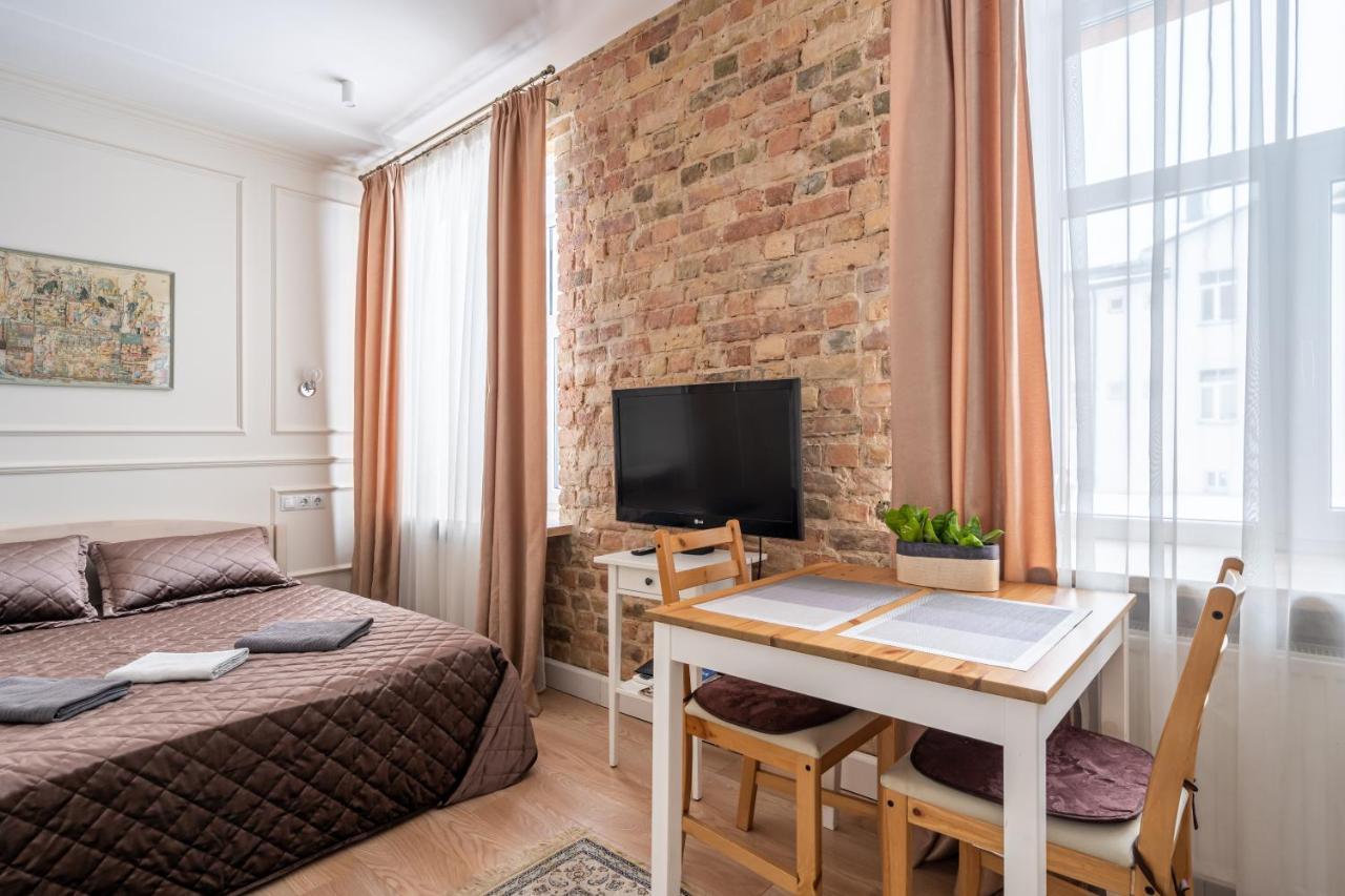 Stylish Studio Close To City Center, Cafes & Parks & Local Dining Riga Exterior photo