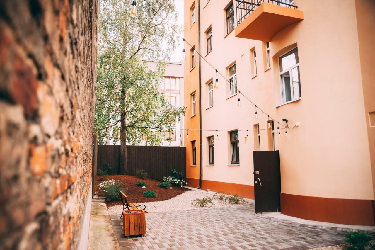 Stylish Studio Close To City Center, Cafes & Parks & Local Dining Riga Exterior photo
